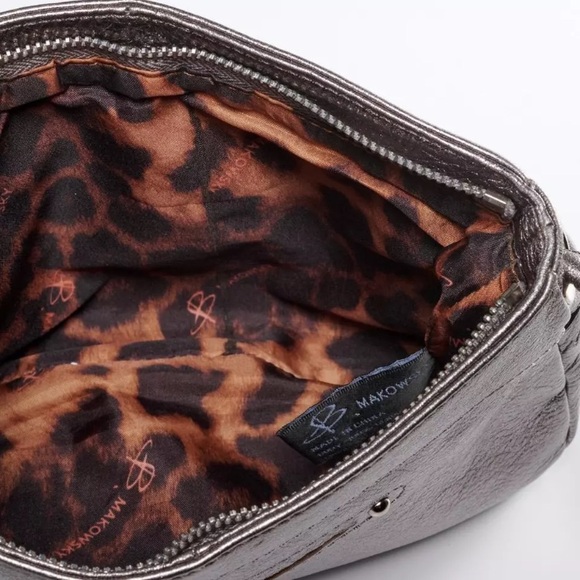 B MAKOWSKY Crossbody Purse ~ $139 Silver leather Leopard Lined - Picture 12 of 12